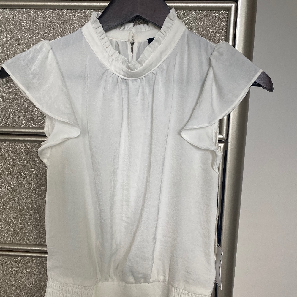 1.State sleeveless blouse